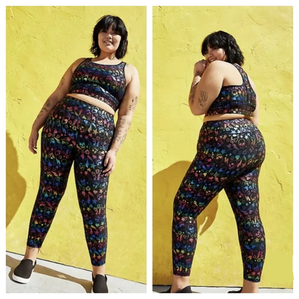 Torrid Womens BLACK SKULL FOIL WICKING ACTIVE LEGGING Size 0X (12/Large) Pockets
